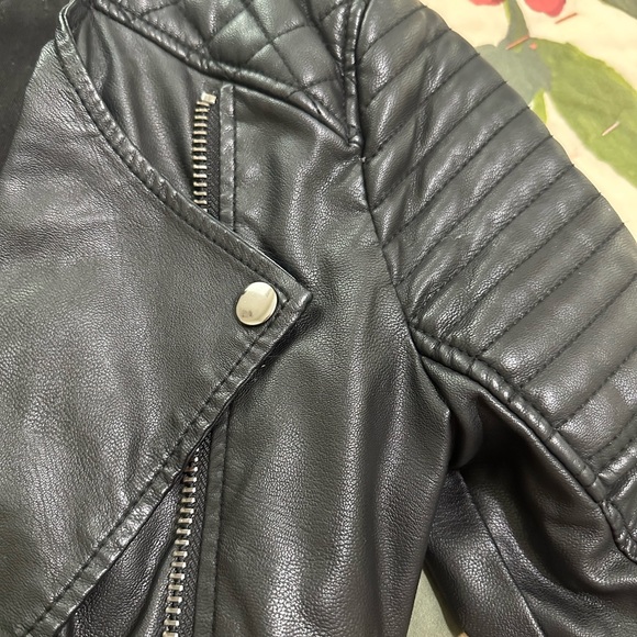 Topshop petite size US 2 artificial leather jacket - Picture 5 of 7